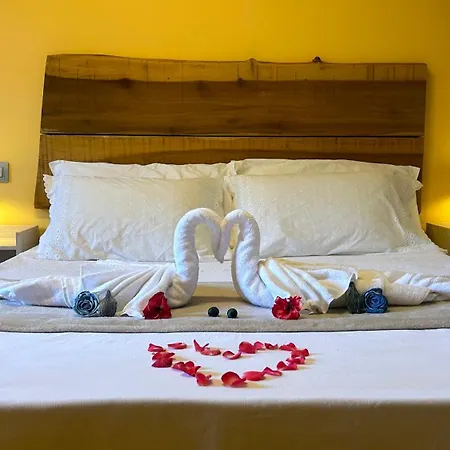 La Grotta Sul - Lakefront, Wi-fi & Private Parking * Dormelletto
