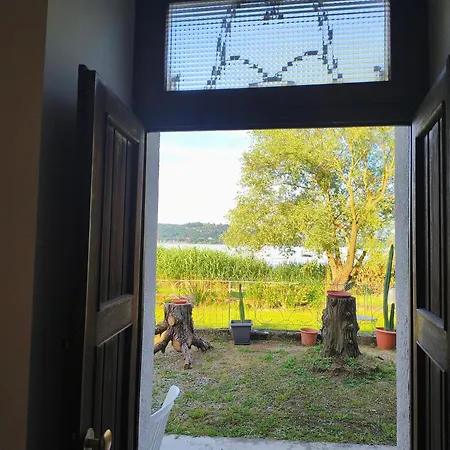 La Grotta Sul - Lakefront, Wi-fi & Private Parking * Dormelletto