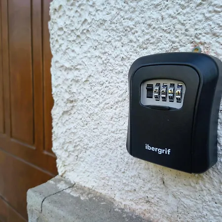 Lejlighed La Grotta Sul - Lakefront, Wi-fi & Private Parking *